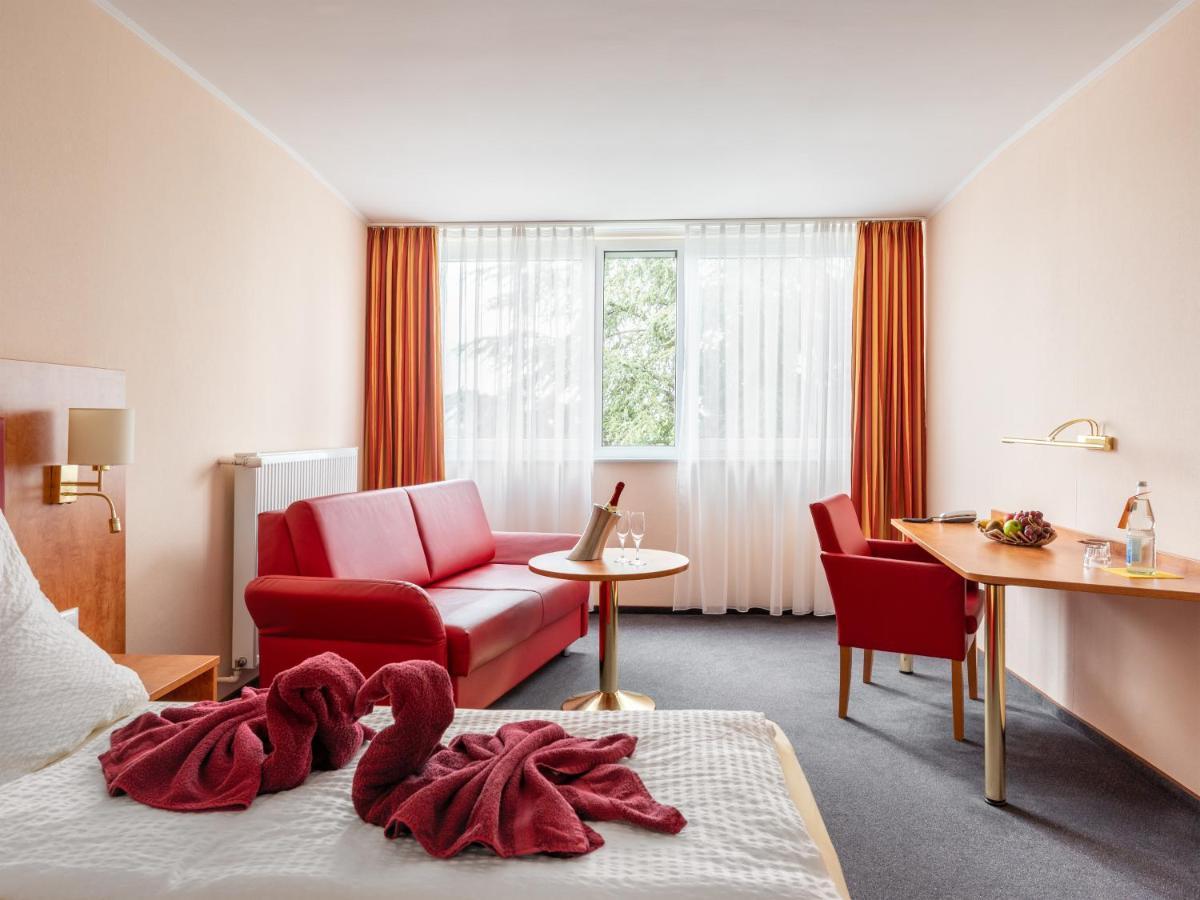 Hotel Haefner Bad Schönborn Zewnętrze zdjęcie