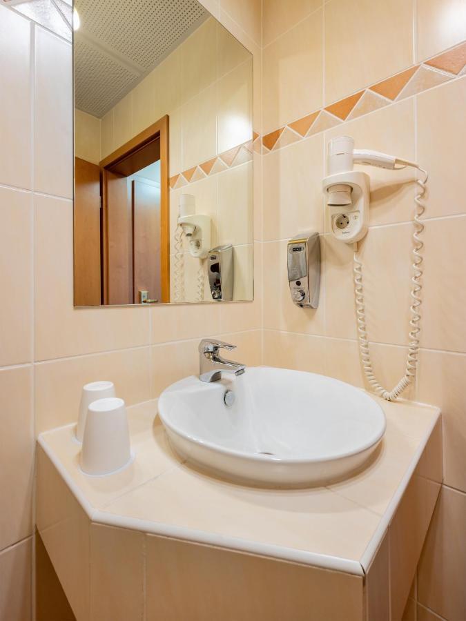 Hotel Haefner Bad Schönborn Zewnętrze zdjęcie