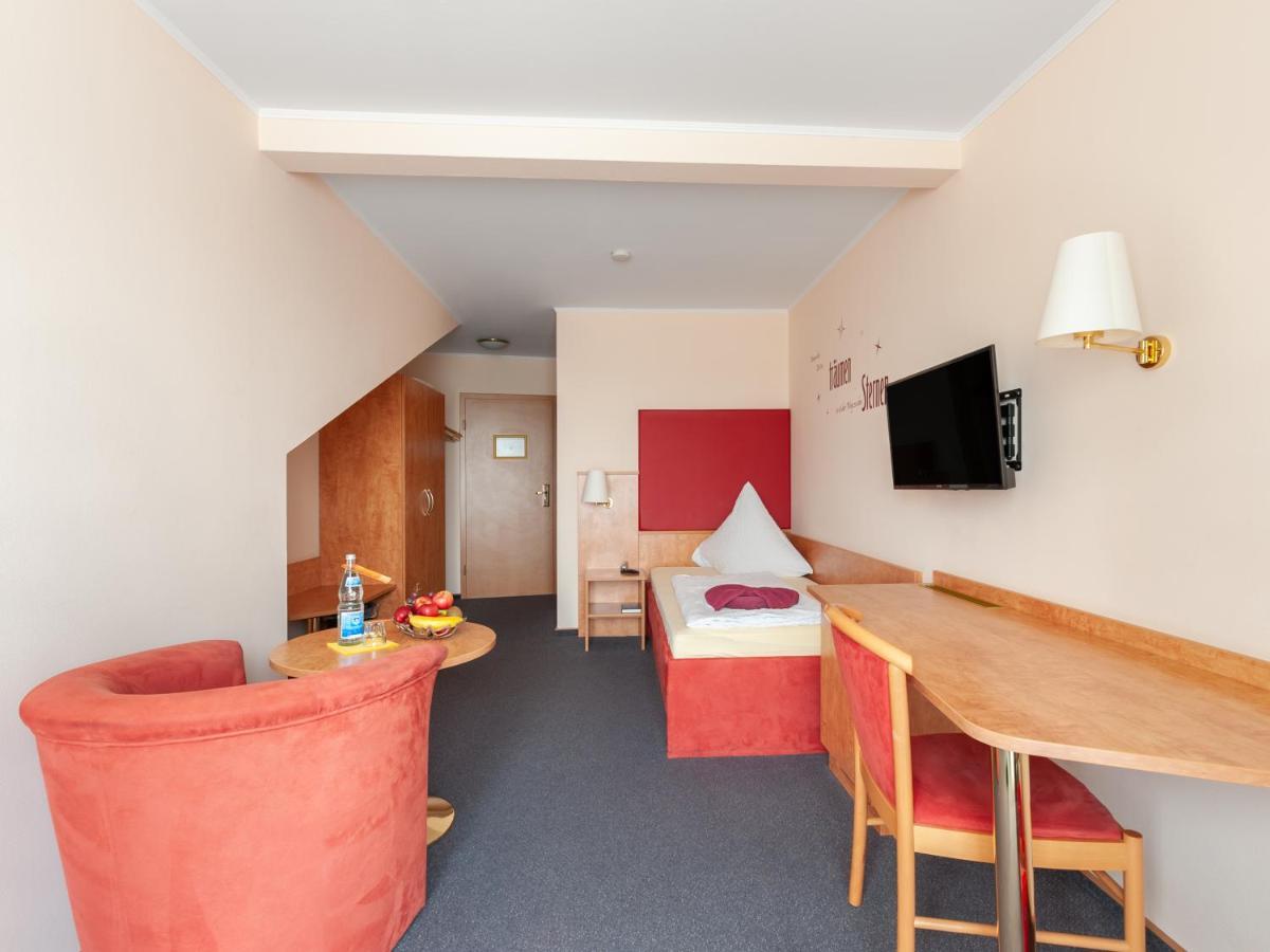 Hotel Haefner Bad Schönborn Zewnętrze zdjęcie