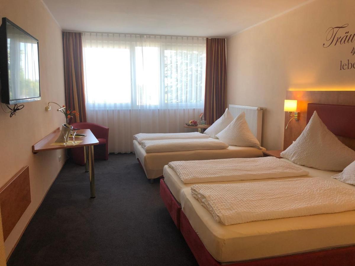 Hotel Haefner Bad Schönborn Zewnętrze zdjęcie